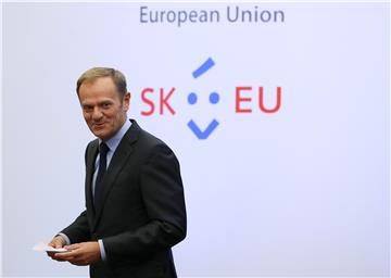 Tusk naglasio važnost suradnje oko Ukrajine u razgovoru s Trumpom