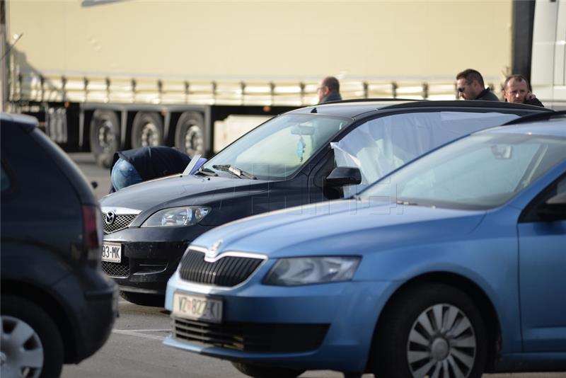 Muškarac i žena pronađeni mrtvi kod trgovačkog centra pokraj Varaždina