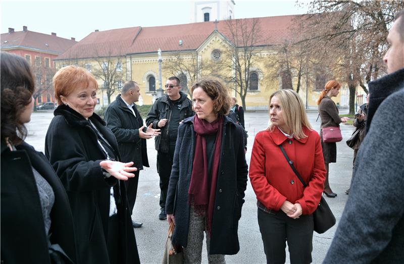 Ministrica Obuljen Koržinek posjetila Karlovac