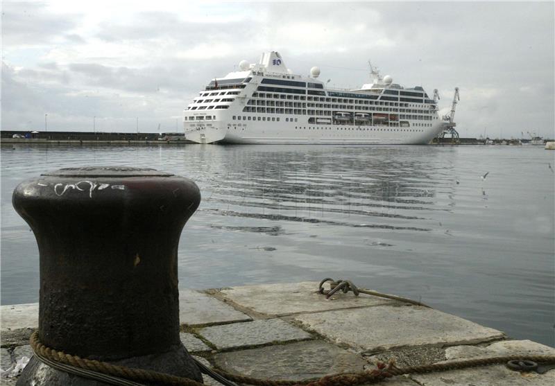 Kruzer "Pacific Princess" u riječkoj luci