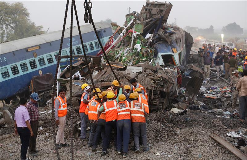 INDIA TRAIN ACCIDENT