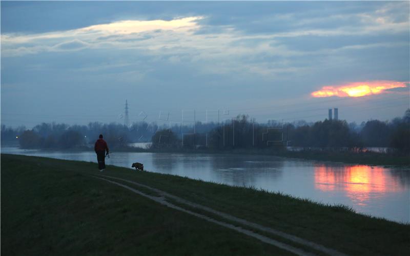 Sava se u Zagrebu izlila iz korita