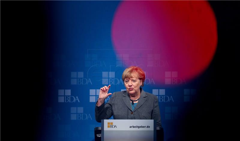 Merkel želi četvrti mandat zbog "obrane demokratskih vrijednosti" 