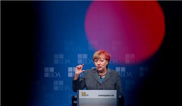 Merkel želi četvrti mandat zbog "obrane demokratskih vrijednosti" 