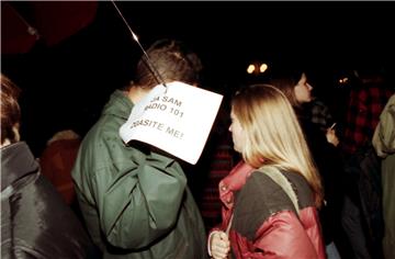 Stojedinica obilježava dvadesetu godišnjicu demonstracija na Jelačićevu trgu