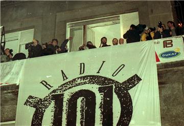 Stojedinica obilježava dvadesetu godišnjicu demonstracija na Jelačićevu trgu