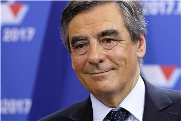 Fillon favorit francuskog desnog centra za predsjedničke izbore