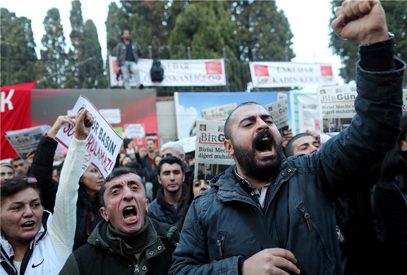 Turska otpustila još 15.000 ljudi u istrazi o pokušaju državnog udara