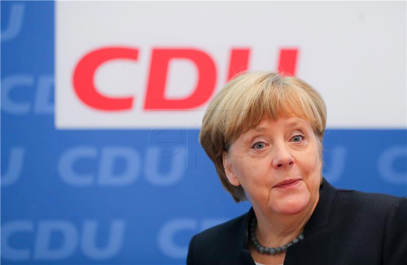 Kandidatura Angele Merkel ojačala CDU, ali i AfD