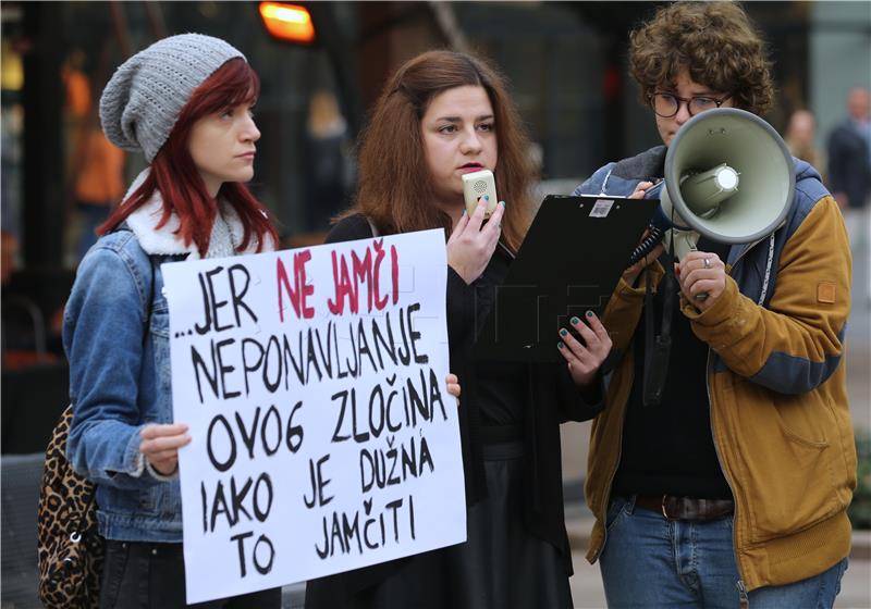 Prosvjedna akcija "Država je odgovorna za ubojstva žena jer..."