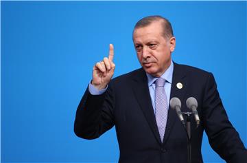 Erdogan prijeti otvaranjem granica migrantima prema Europi