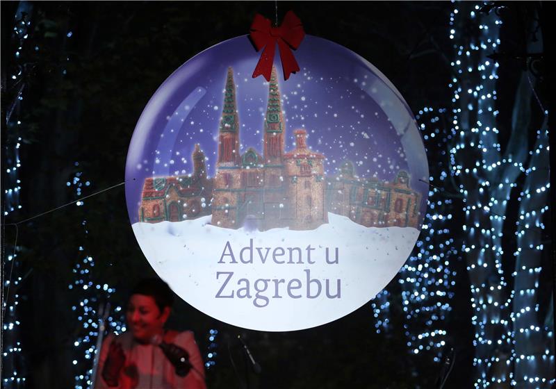 Advent na Zrinjevcu okupio brojne Zagrepčane