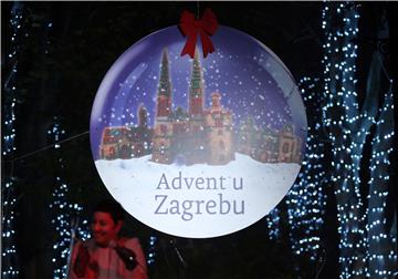 Advent na Zrinjevcu okupio brojne Zagrepčane