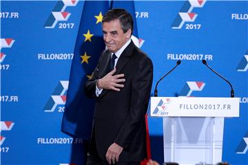 Fillon će lako pobijediti Le Pen na predsjedničkim izborima - ankete