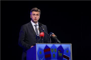 Plenković: Pozitivni učinici porezne reforme osjetit će se kad se konsolidira novi sustav