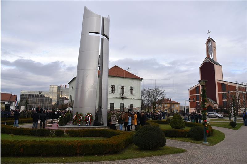 Otok: Obilježena 25. godišnjica pogibije četvorice hrvatskih zrakoplovaca