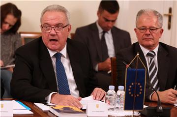 Europski povjerenik za medunarodnu suradnju i razvoj Neven Mimica na sjednici saborskog Odbora za europske integracije