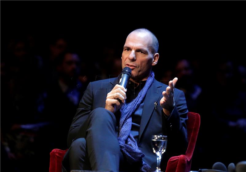 Yanis Varoufakis u Hrvatskome narodnom kazalištu u Zagrebu