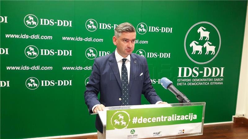 Miletić : "Za dom spremni" nije delikatno pitanje nego sramota