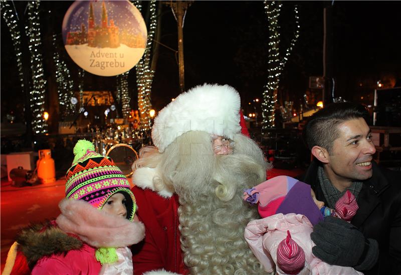 Zagrebački Advent posjetio pravi Djed Mraz iz Laponije