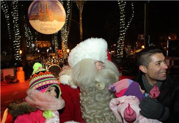 Zagrebački Advent posjetio pravi Djed Mraz iz Laponije