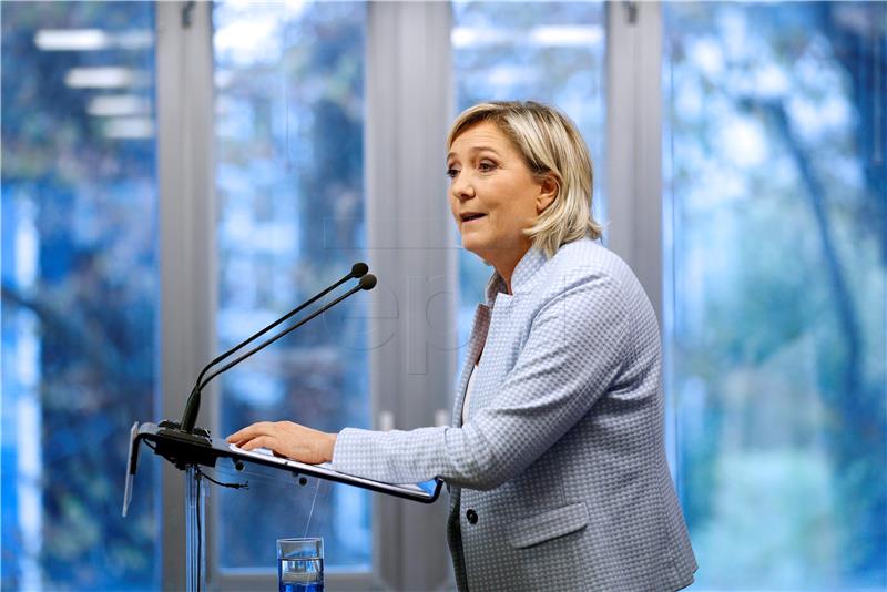 Marine Le Pen pozvala na ukidanje besplatnog školovanja za ilegalne imigrante