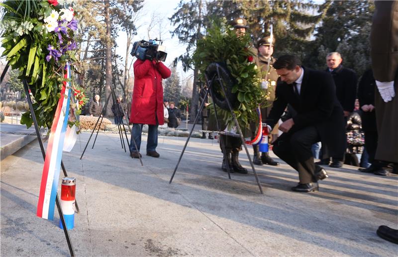 Izaslanstvo Hrvatskog sabora položilo vijenac na Tuđmanov grob