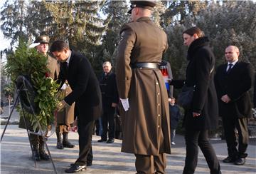 Izaslanstvo Hrvatskog sabora položilo vijenac na Tuđmanov grob