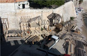 Dubrovnik: Postavljanje kulisa za film "Robin Hood: Origins"