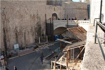 Dubrovnik: Postavljanje kulisa za film "Robin Hood: Origins"