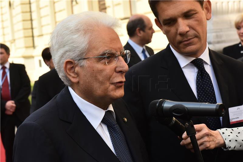 Mattarella će u idućim satima odlučiti kako riješiti političku krizu u Italiji