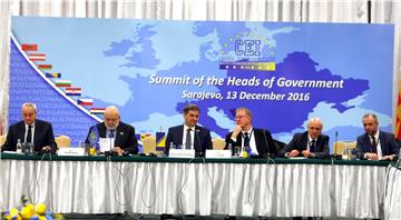 CEI summit in Sarajevo urges concerted action in addressing migrant crisis