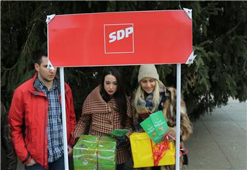 Tradicionalna humanitarna akcija Foruma mladih SDP-a Zagreb "Dar pod svaki bor“