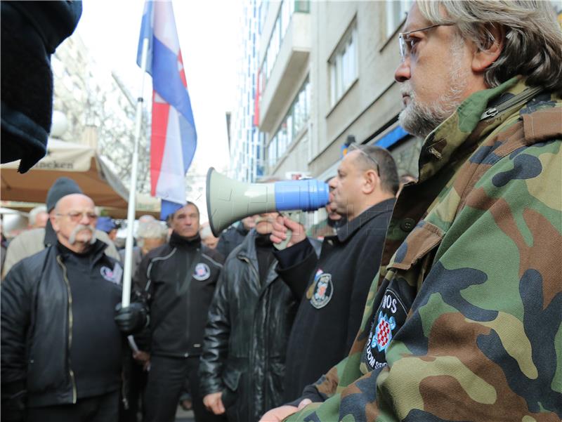 A-HSP party protests conclusion on removal of Jasenovac plaque, police arrest its leader