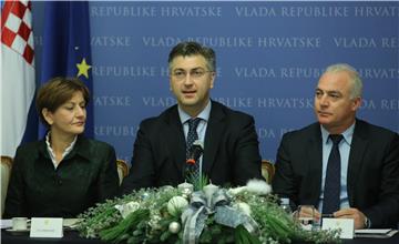 Premijer Plenković sa predstavnicima Hrvatske zajednice županija, Udruge gradova i Udruge općina