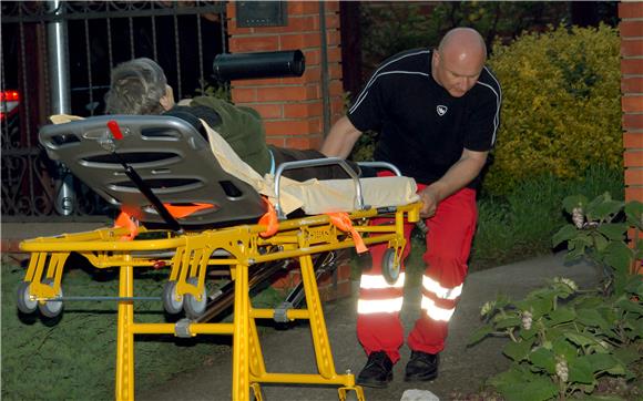 Spor Udruge pacijenata i HZZO-a oko naknade za prijevoz oboljelih između Gračaca i Gospića   