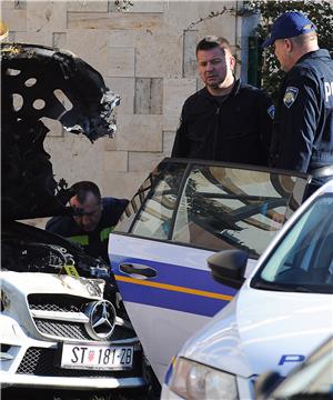 U Solinu zapaljeni Porsche i Mercedes