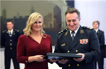 Predsjednica održala svečani prijem u prigodi umirovljenja generala i brigadira Oružanih snaga RH