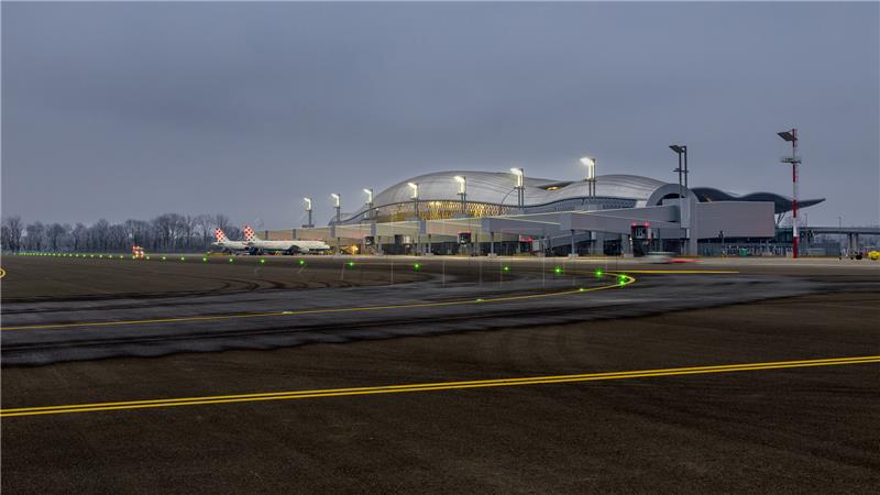 Počela testna pristajanja zrakoplova na novi terminal zagrebačke zračne luke