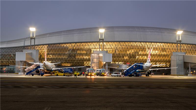 Počela testna pristajanja zrakoplova na novi terminal zagrebačke zračne luke