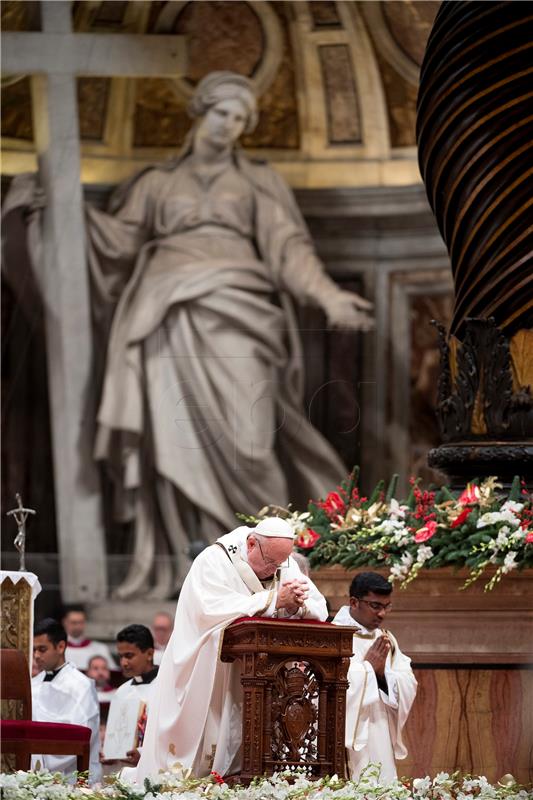 VATICAN MIDNIGHT MASS