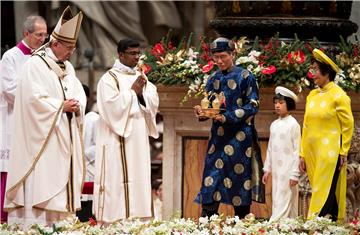 VATICAN MIDNIGHT MASS