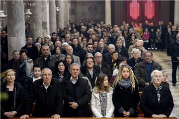 Nadbiskup Puljić predvodio misu u Zadru