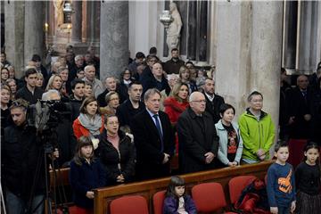 Nadbiskup Puljić predvodio misu u Zadru