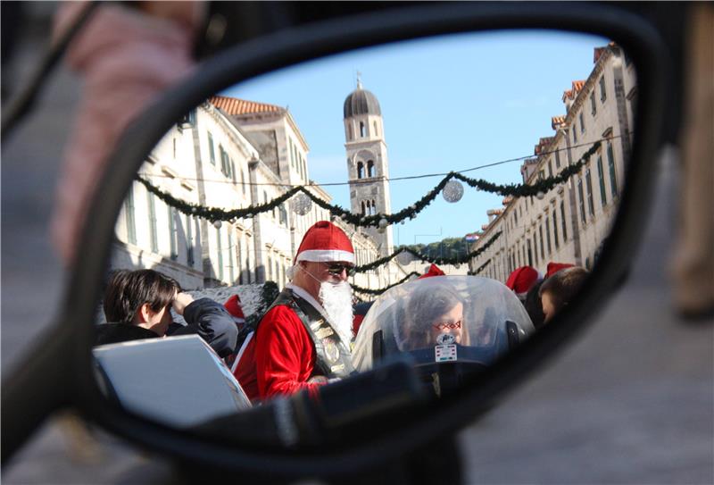 Dubrovački motomrazovi na Stradun