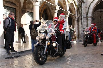 Dubrovački motomrazovi na Stradun