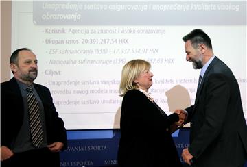 Potpisani ugovori u okviru Operativnog programa Učinkoviti ljudski potencijali iz Europskog socijalnog fonda