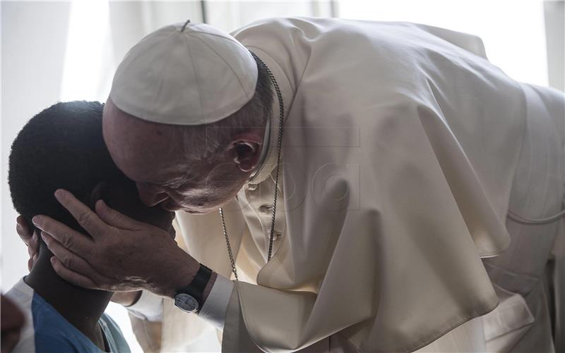 Papa od biskupa traži nultu toleranciju prema svećenicima pedofilima 