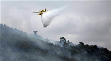 Požar u Žrnovnici se proširio, gasili kanader i air traktor