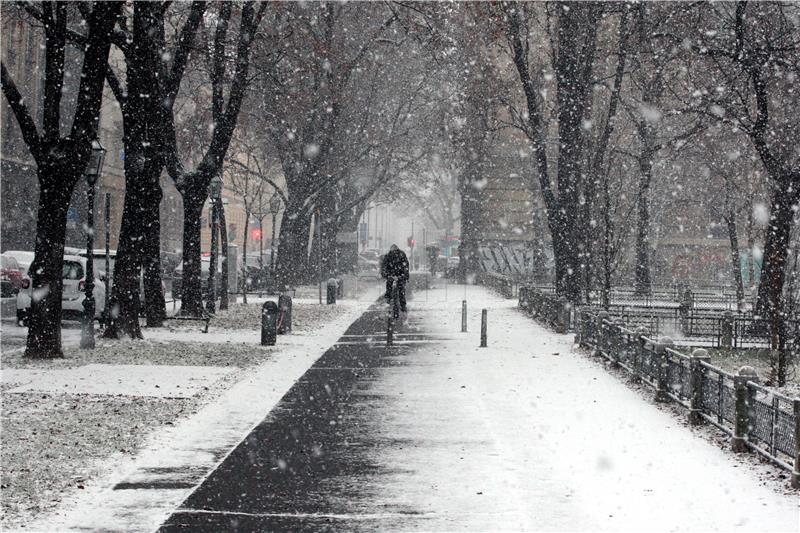 Bijeli Zagreb grad...